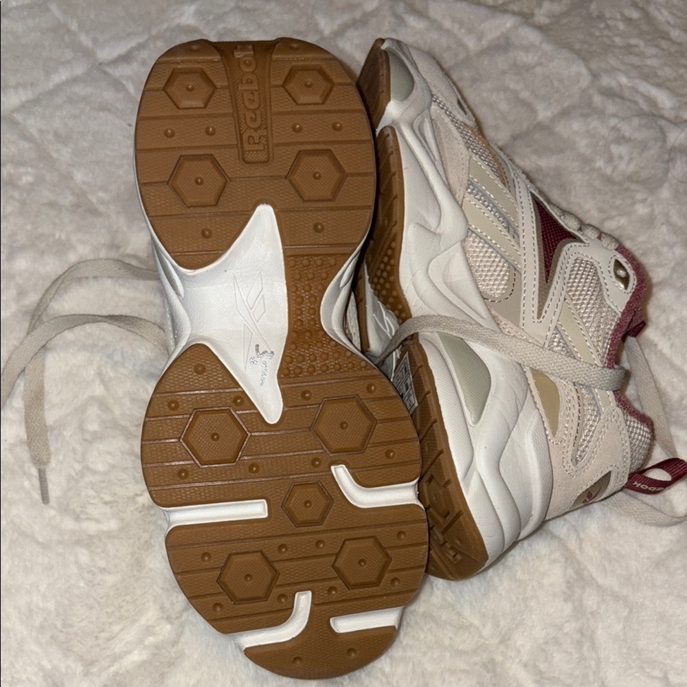 Reebok Cream and Red Athletic Shoes - Picture 4 of 4